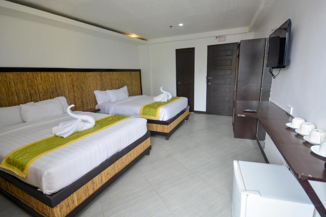 Bamboo Beach Resort & Restaurant Manoc-Manoc Eksteriør billede
