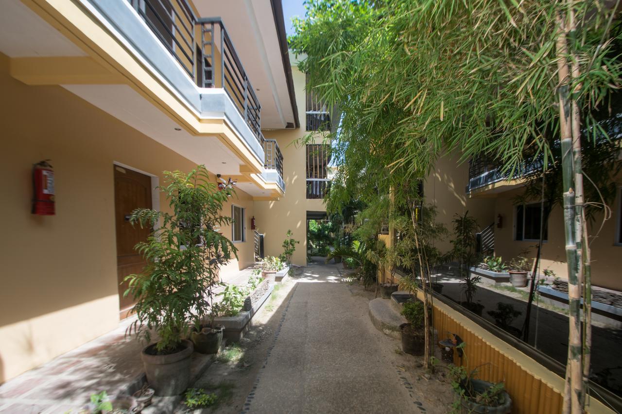 Bamboo Beach Resort & Restaurant Manoc-Manoc Eksteriør billede