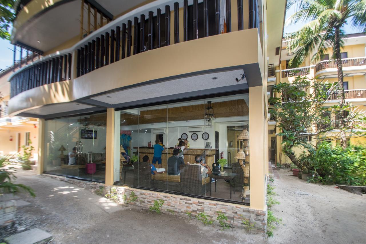 Bamboo Beach Resort & Restaurant Manoc-Manoc Eksteriør billede