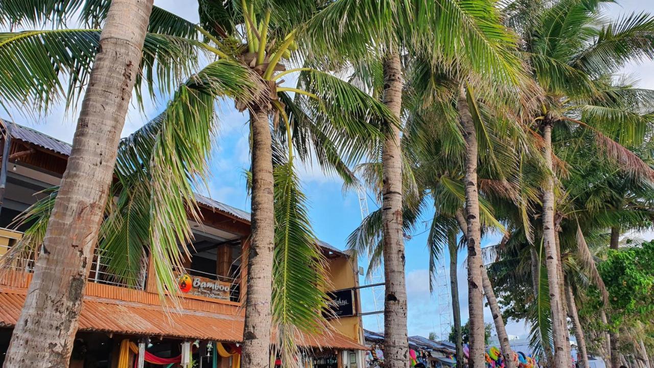 Bamboo Beach Resort & Restaurant Manoc-Manoc Eksteriør billede